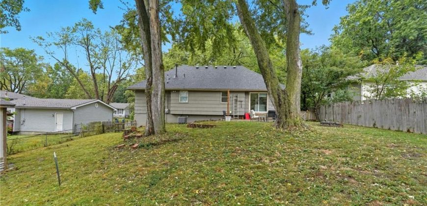 Homes for Sale in Liberty, MO 64068 | 1601  JOHNSTON Street