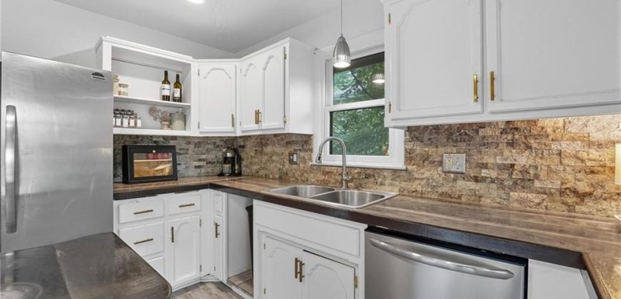 Homes for Sale in Liberty, MO 64068 | 1601  JOHNSTON Street