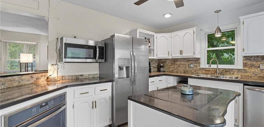 Homes for Sale in Liberty, MO 64068 | 1601  JOHNSTON Street