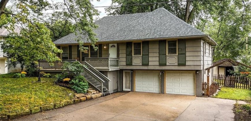 Homes for Sale in Liberty, MO 64068 | 1601  JOHNSTON Street