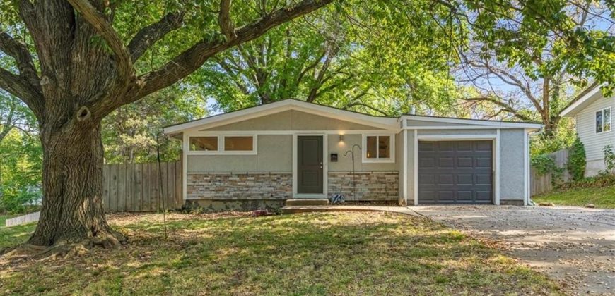 Homes for Sale in Kansas City, MO 64118 | 5705 N Woodland Avenue