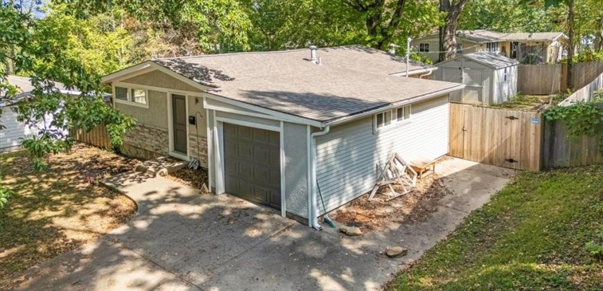 Homes for Sale in Kansas City, MO 64118 | 5705 N Woodland Avenue