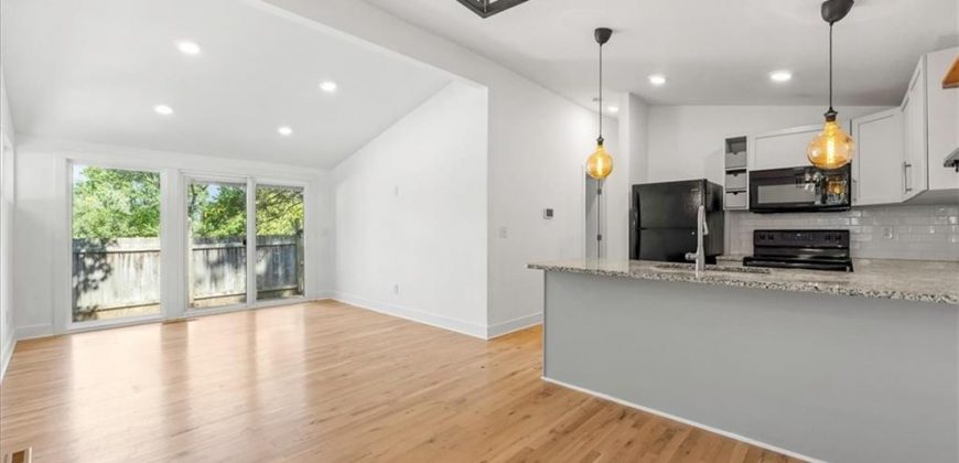 Homes for Sale in Kansas City, MO 64118 | 5705 N Woodland Avenue