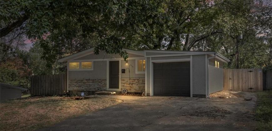Homes for Sale in Kansas City, MO 64118 | 5705 N Woodland Avenue