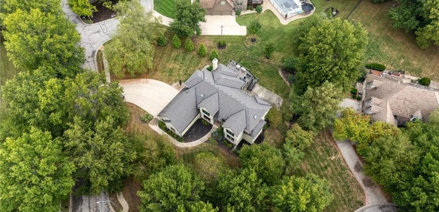 Homes for Sale in Liberty, MO 64068 | 2116  Winding Woods Drive