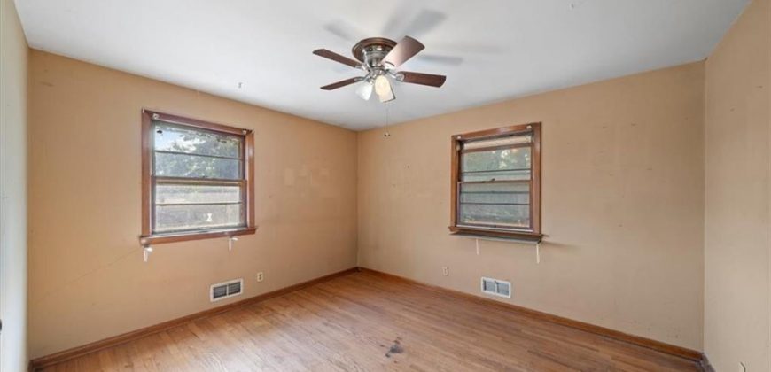 Homes for Sale in Kansas City, MO 64116 | 2425 NE 38th Street