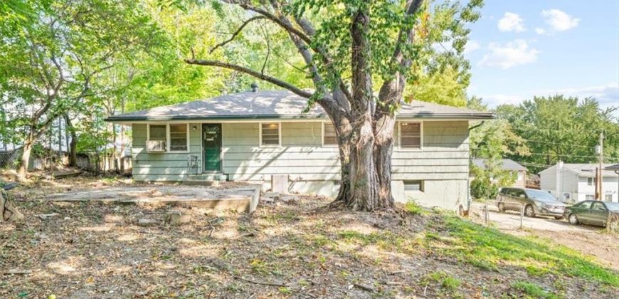 Homes for Sale in Kansas City, MO 64116 | 2425 NE 38th Street