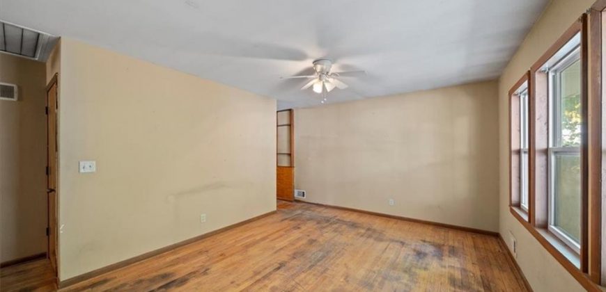 Homes for Sale in Kansas City, MO 64116 | 2425 NE 38th Street