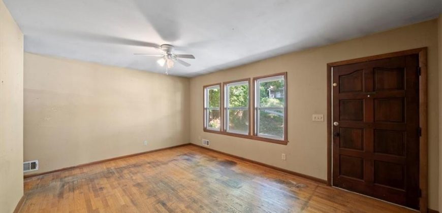 Homes for Sale in Kansas City, MO 64116 | 2425 NE 38th Street
