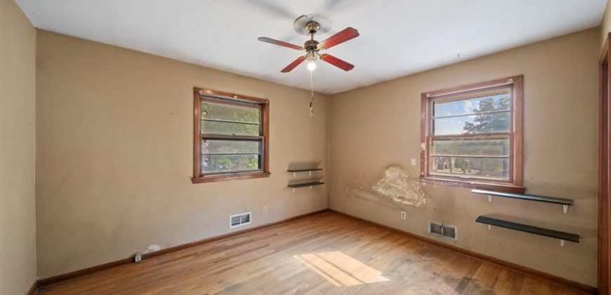 Homes for Sale in Kansas City, MO 64116 | 2425 NE 38th Street