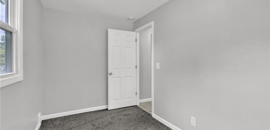 Homes for Sale in Gladstone, MO 64118 | 810 NE 62ND Street