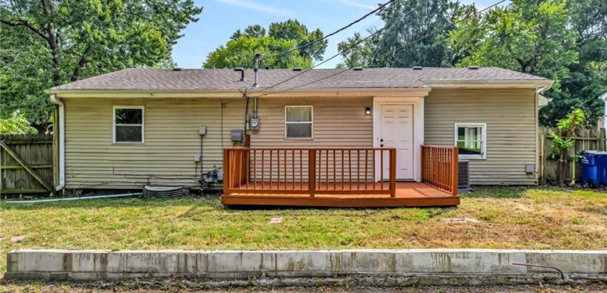 Homes for Sale in Gladstone, MO 64118 | 810 NE 62ND Street