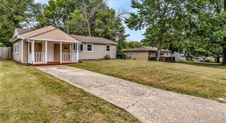 Homes for Sale in Gladstone, MO 64118 | 810 NE 62ND Street