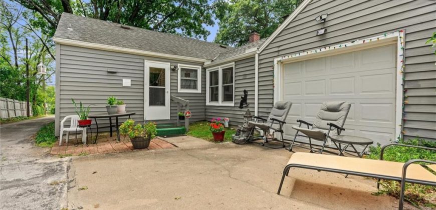 Homes for Sale in Liberty, MO 64068 | 112 S Village Drive