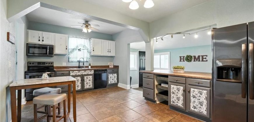 Homes for Sale in Liberty, MO 64068 | 134 S Lincoln Street