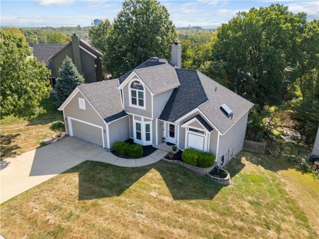 Homes for Sale in Kansas City, MO 64118 | 1511  75th Street