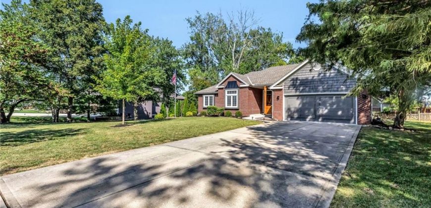 Homes for Sale in Weatherby Lake, MO 64152 | 7803 NW Lynns Lane