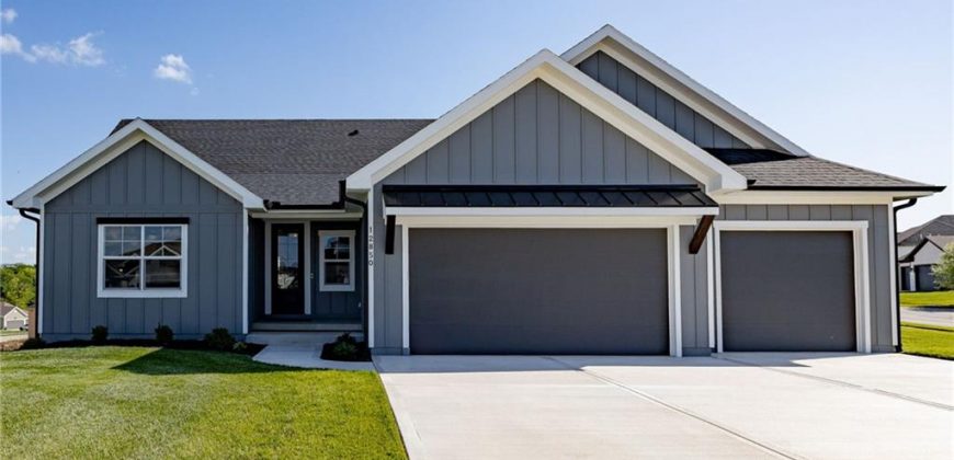 Homes for Sale in Platte City, MO 64079 | 12850 N Arbor Way