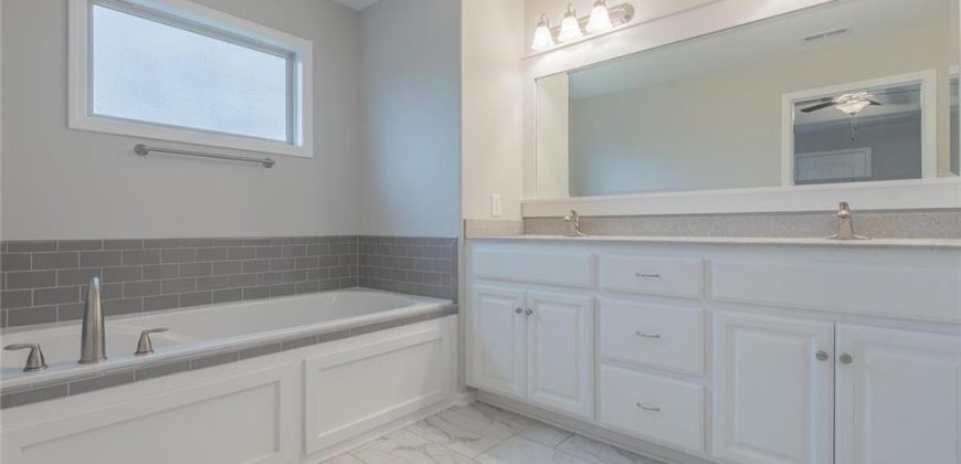 Homes for Sale in Kearney, MO 64060 | 1302  Melissa Court