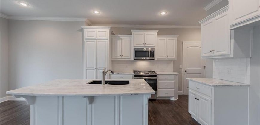 Homes for Sale in Kearney, MO 64060 | 1302  Melissa Court