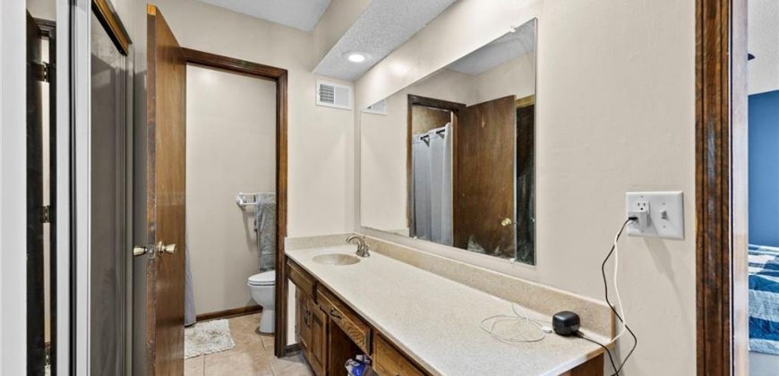 Homes for Sale in Kansas City, MO 64155 | 1004 NE 87th Terrace
