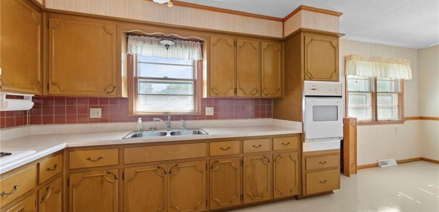 Homes for Sale in Kansas City, MO 64155 | 813 NE 86th Street