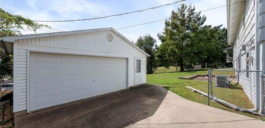 Homes for Sale in Kansas City, MO 64155 | 813 NE 86th Street