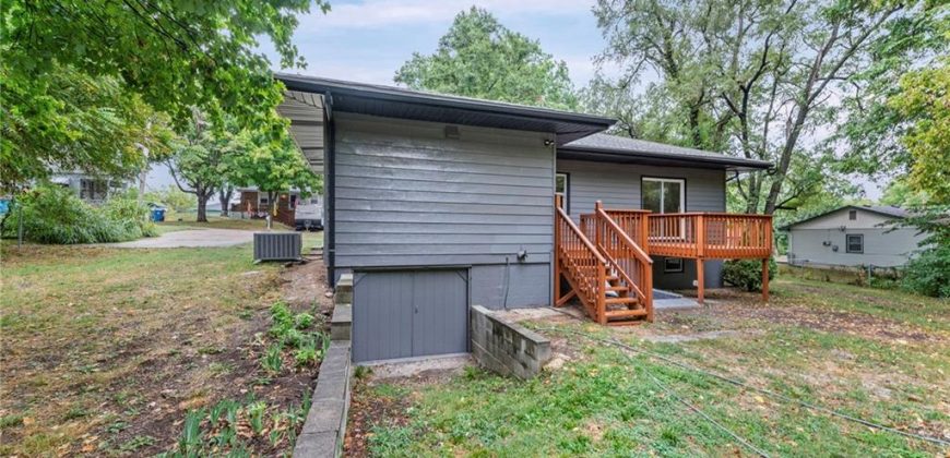 Homes for Sale in Claycomo, MO 64119 | 116 N Emerson Avenue
