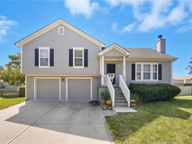 Homes for Sale in Kearney, MO 64060 | 417  Wildflower Lane