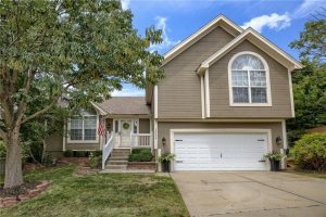 10006-NW-87th-Street-mls-2564808-image-1
