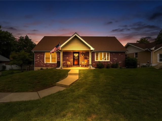 Homes for Sale in Excelsior Springs, MO 64024 | 1104  Frontier Street