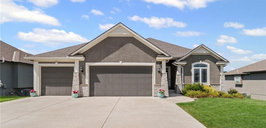 Homes for Sale in Kansas City, MO 64155 | 2010 NE 114th Terrace