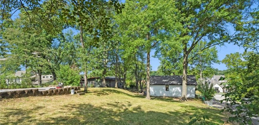 Homes for Sale in Weatherby Lake, MO 64152 | 7809 NW Scenic Drive