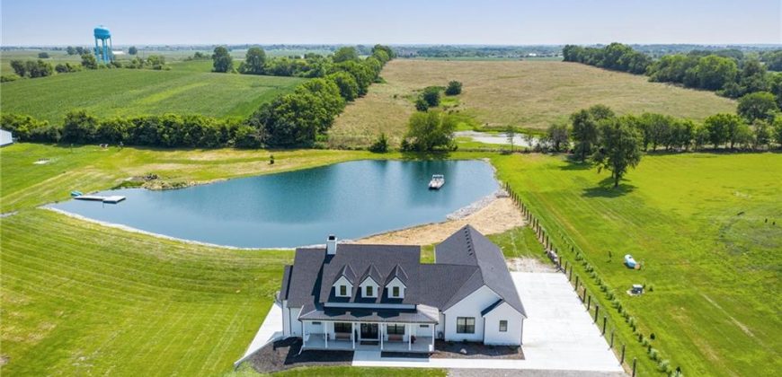 Homes for Sale in Smithville, MO 64089 | 18723  County Line Road