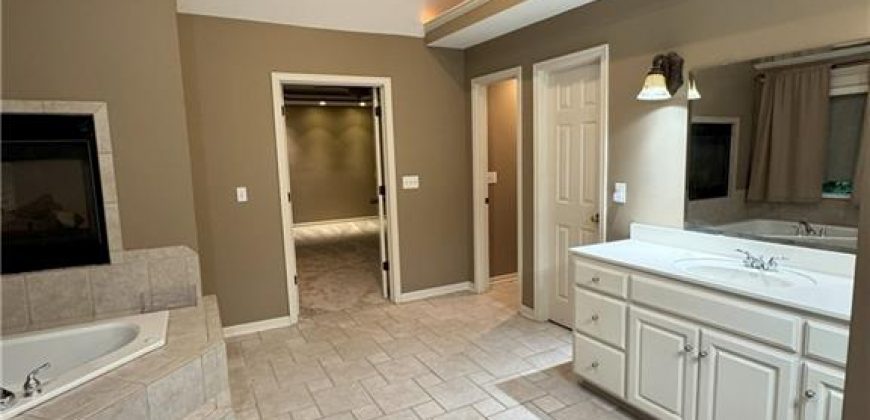 Homes for Sale in Kansas City, MO 64154 | 6715 NW 102nd Terrace