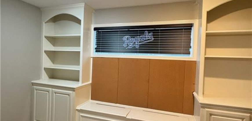 Homes for Sale in Kansas City, MO 64154 | 6715 NW 102nd Terrace