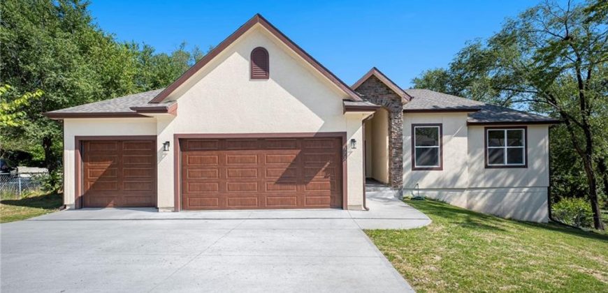 Homes for Sale in Kansas City, MO 64116 | 3711 N Wayne Avenue