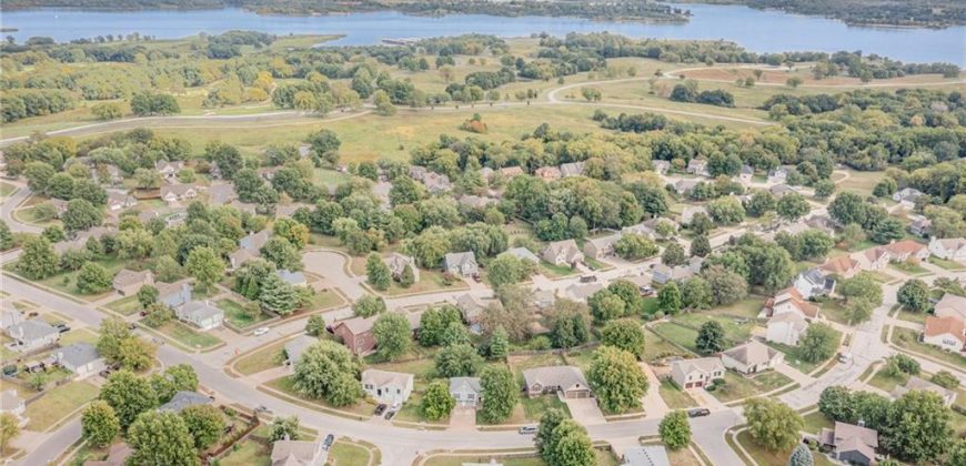 Homes for Sale in Smithville, MO 64089 | 310  Mesa Drive