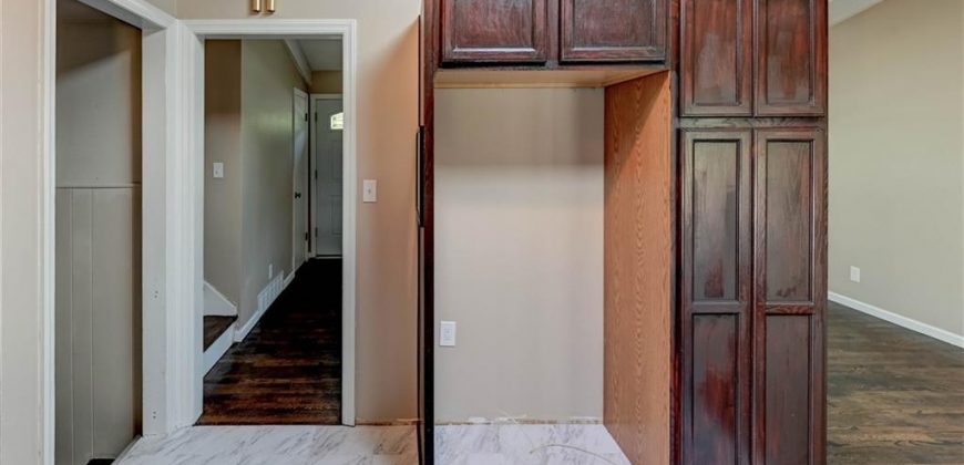 Homes for Sale in Kansas City, MO 64118 | 2400 NE SHADY LANE Drive