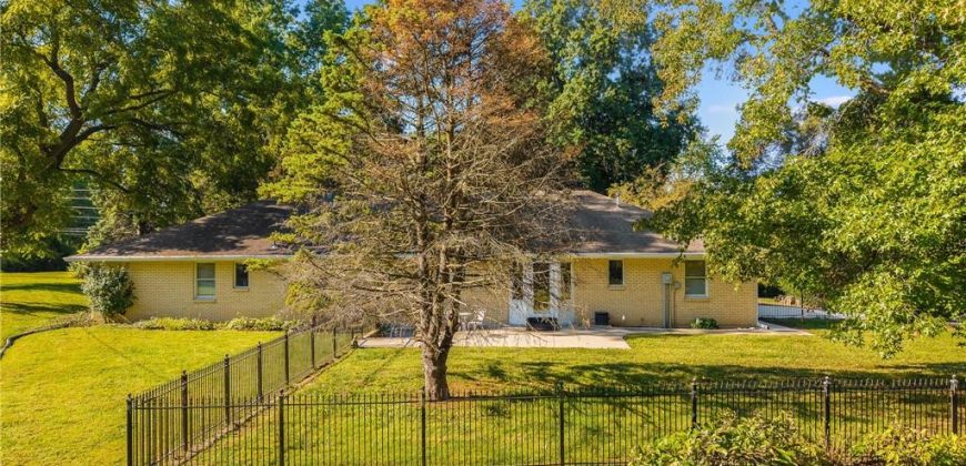 Homes for Sale in Liberty, MO 64068 | 304  Nashua Road
