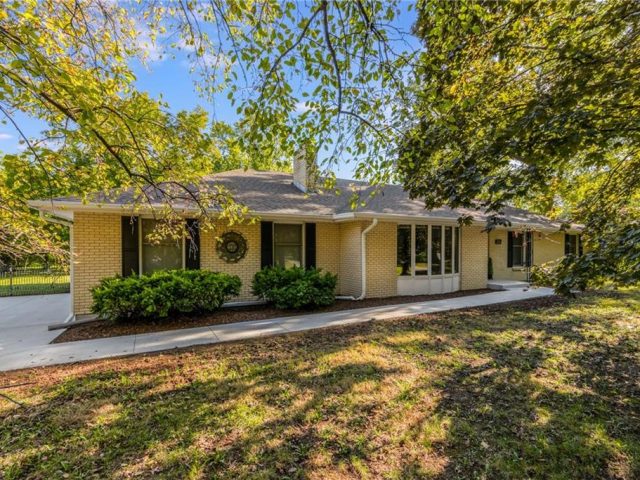 Homes for Sale in Liberty, MO 64068 | 304  Nashua Road