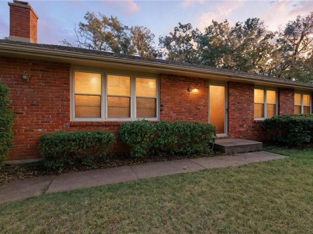 Homes for Sale in Smithville, MO 64089 | 505  Liberty Road