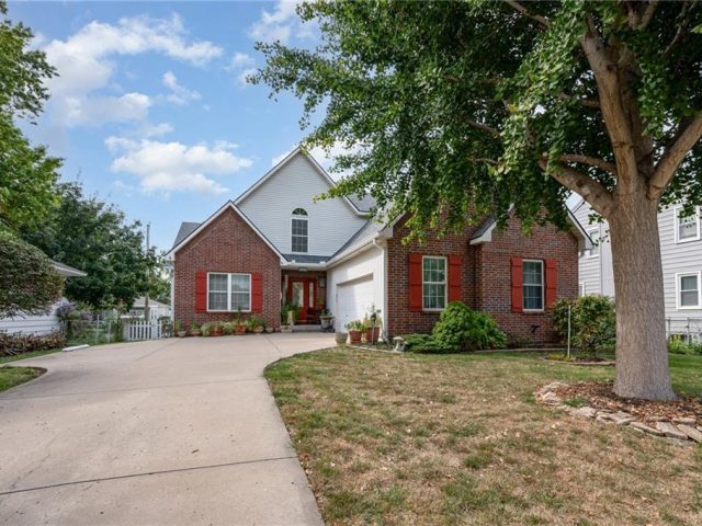 Homes for Sale in North Kansas City, MO 64116 | 2412  Fayette Street
