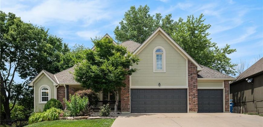 Homes for Sale in Liberty, MO 64068 | 1112  White Birch Street