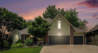 Homes for Sale in Liberty, MO 64068 | 1112  White Birch Street