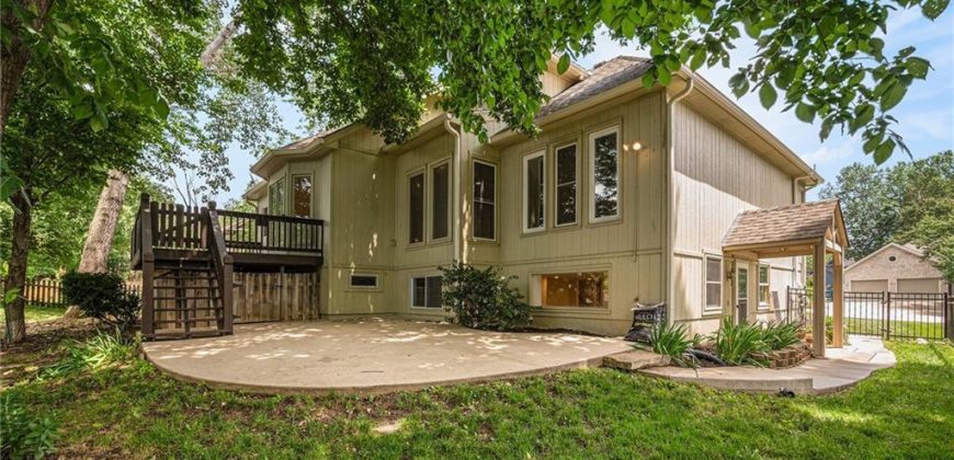 Homes for Sale in Liberty, MO 64068 | 1112  White Birch Street