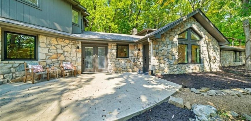 Homes for Sale in Parkville, MO 64152 | 7601 E Forest Lakes Drive