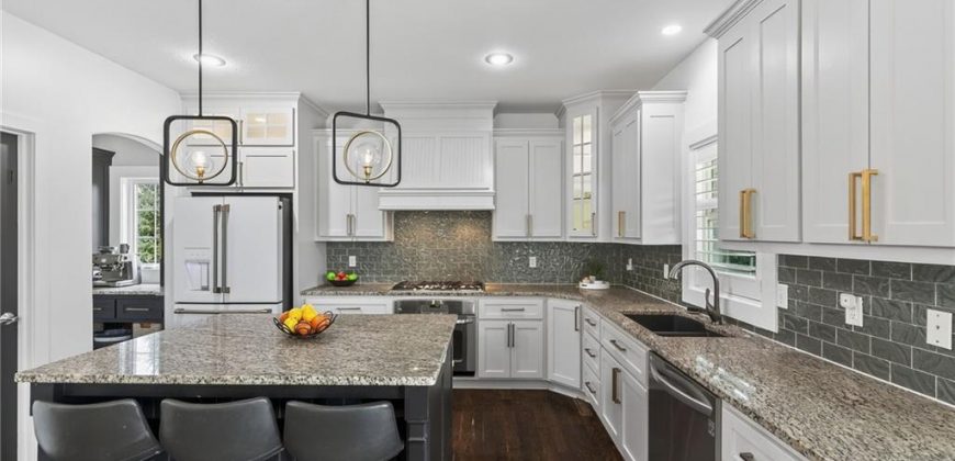 Homes for Sale in Kansas City, MO 64155 | 2827 NE 102nd Terrace