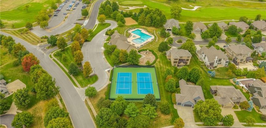 Homes for Sale in Kansas City, MO 64155 | 2827 NE 102nd Terrace