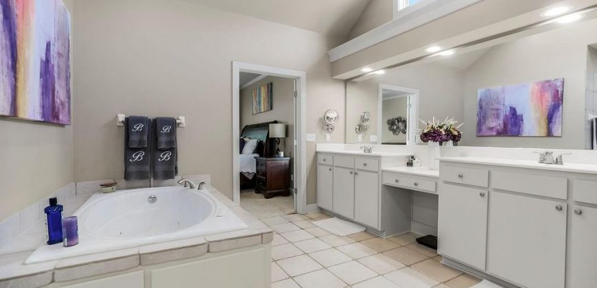 Homes for Sale in Kansas City, MO 64151 | 7818 N Mattox Avenue